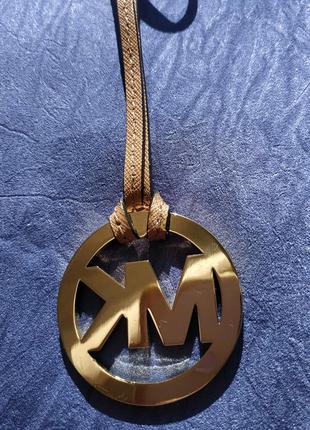 Брелок подвес michael kors брендовый логотип брелок лого8 фото