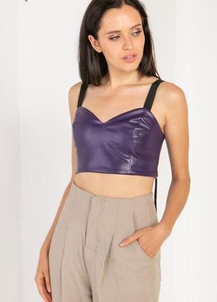 Короткий топ з шкірозамінника