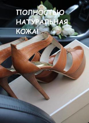 Шикарні босоніжки kors оригінал