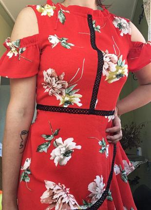 Червона квіткова сукня від lipsy2 фото