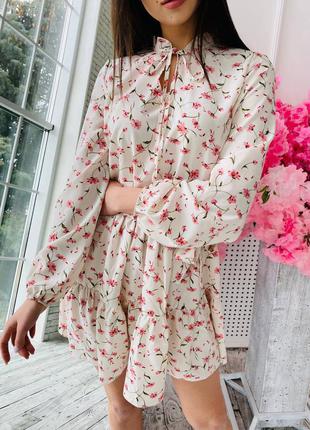 Гарне плаття з рюшами 4