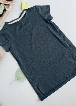 Футболка all in motion 6 лет