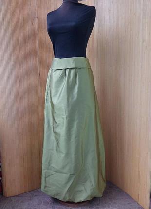 Атласная длинная юбка на осень / весну зеленая пояс с отворотом