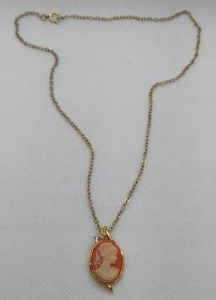 Винтажная подвеска камея из великобритании.2 фото