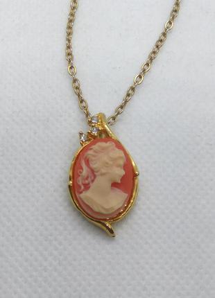 Винтажная подвеска камея из великобритании.3 фото