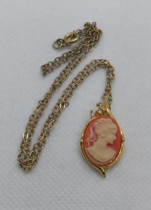 Винтажная подвеска камея из великобритании.9 фото