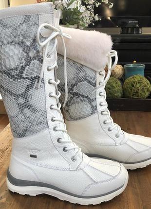 Зимние сапоги ugg australia.adirondack tall iii snake snow boot.    оригинал3 фото