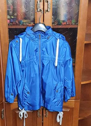 Красивая женская куртка василькового цвета, р. 50-й (l)