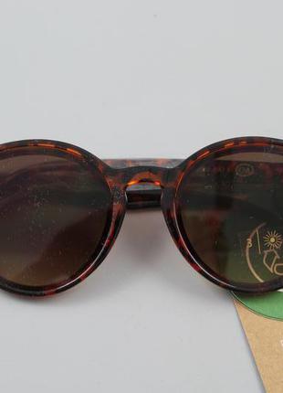Крутезні жіночі сонцезахисні окуляри бренду c&a