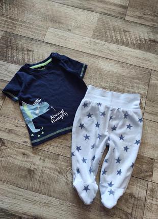 Комплект футболка с рисунком велюровые ползунки, штанов