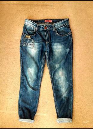 Джинсы бойфренды red&blue