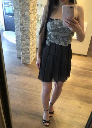 Ошатне італійське мереживне плаття чорне бежеве