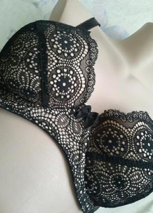 Бюстгалтер
