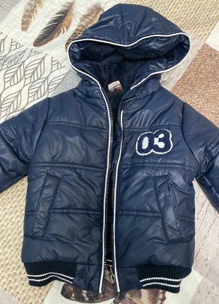 Продам дитячу куртку на утеплювачі