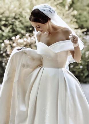 Королівське весільне плаття milla nova модель virginia