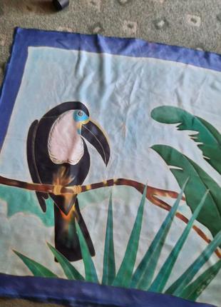 Шёлковый платок-картина с попугаем8 фото