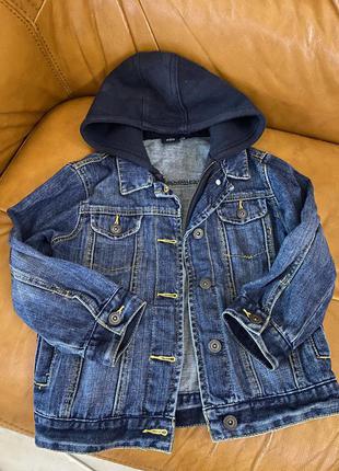Джинсова куртка