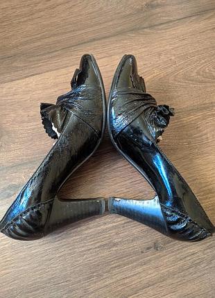 Класичні туфлі для офісу, шкіра