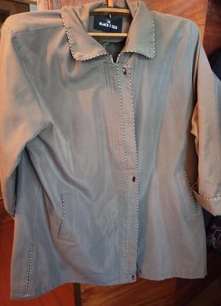 Плащ на весну великого розміру