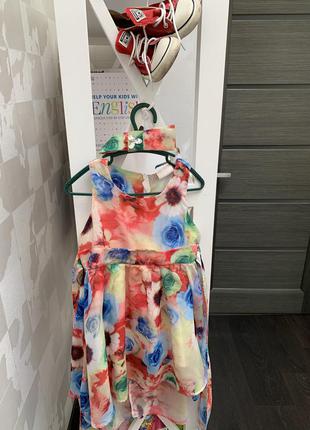 !!!платье со шлейфом на рост 104-110см (3-5 лет) и конверсы 25размер (15,5см стелька)1 фото