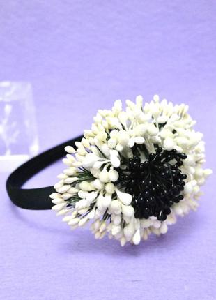 Оригінальний і красивий авторський ободок з тичинок білий-чорний обруч на голову аксесуар