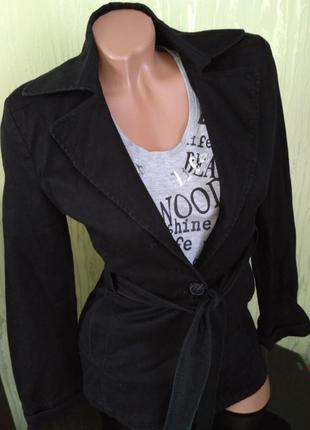 Відмінний коттоновый піджак з поясом