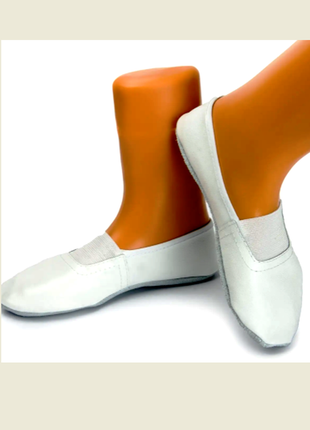 Дитячі та дорослі чешки шкіряні чорні і білі