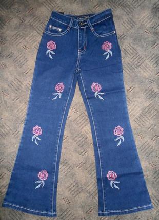 Подростковые джинсы для девочки с вышивкой р 32