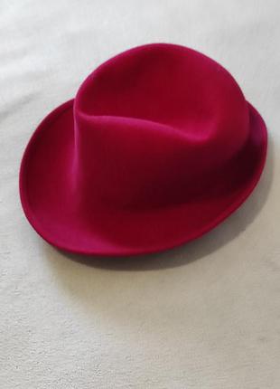 Шляпа женская фетровая бордовая мягкая круглая кокетливая.3 фото