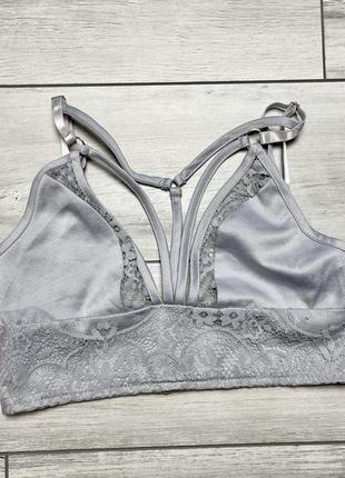 Топ з мереживними вставками кроп топ missguided