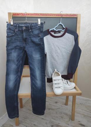 Свитер на мальчика 5-6 лет.