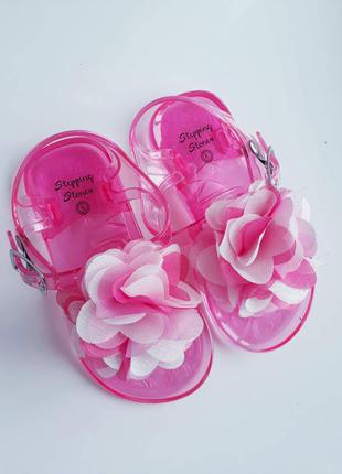 Босоножки детские розовые