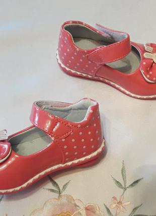 Туфли туфельки лакированные для девочки пинетки3 фото