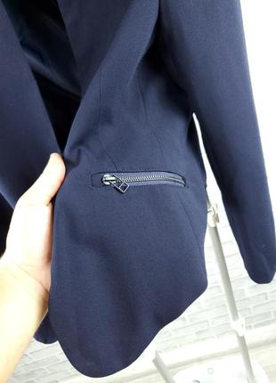 Открытый пиджак блейзер с карманами на молнии calvin klein jeans (xs)2 фото