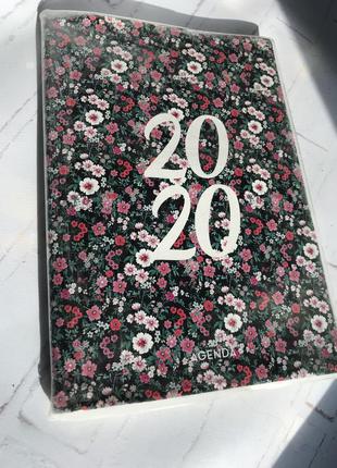 Ежедневник/планер/блокнот а4 с мягкой обложкой 2020 с цветами (цветочным принтом)...