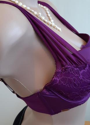Бюстгальтер с поролоновыми чашками,  сатин, ажур, размер 70dd3 фото