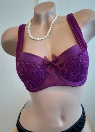 Бюстгальтер с поролоновыми чашками,  сатин, ажур, размер 70dd8 фото