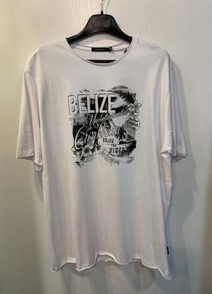 Чоловіча футболка біла