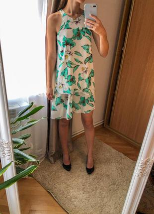 Платье с листочкой