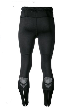 Удобные,новые спортивные брюки известного бенда