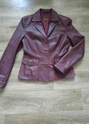 Шкіряна куртка-піджак вітровка