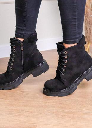 Черные женские ботинки замшевые на меху зимние2 фото