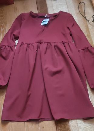 Сукня з об'ємними рукавами