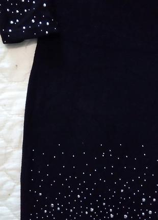 Платье мини офисное силуэтное  черное из мягкого трикотажа с блестками