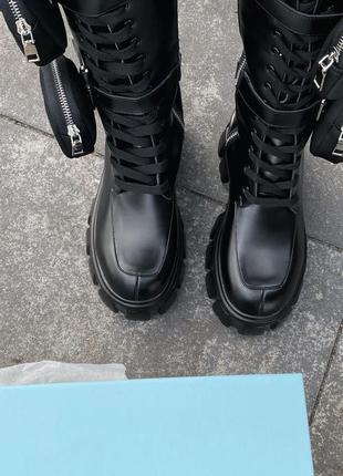 Prada high boot pouch жіночі масивні трендові високі чорні черевики з блискавкою бренд жіночі стильні високі чорні ботінки тренд5 фото