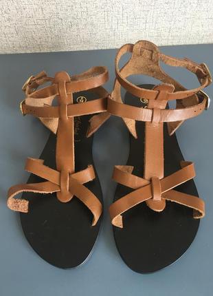 Босоножки жен. gorgeous,р.37-38,нат. кожа,индия