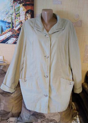 Легка куртка якісна на осінь/весна німеччина