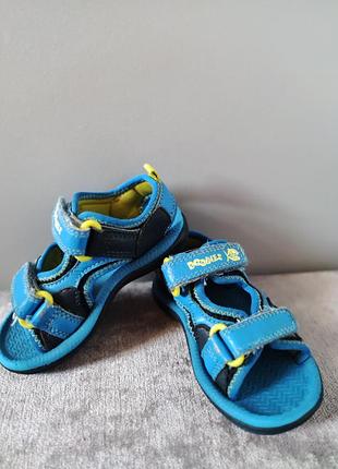 Босоніжки clarks
