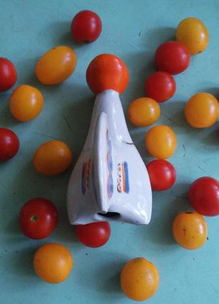 Винтажная фарфоровая статуэтка-солонка(перечница) петух(петушок) полонное(ссср) оригинал