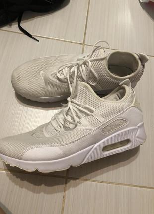 Nike кроссовки